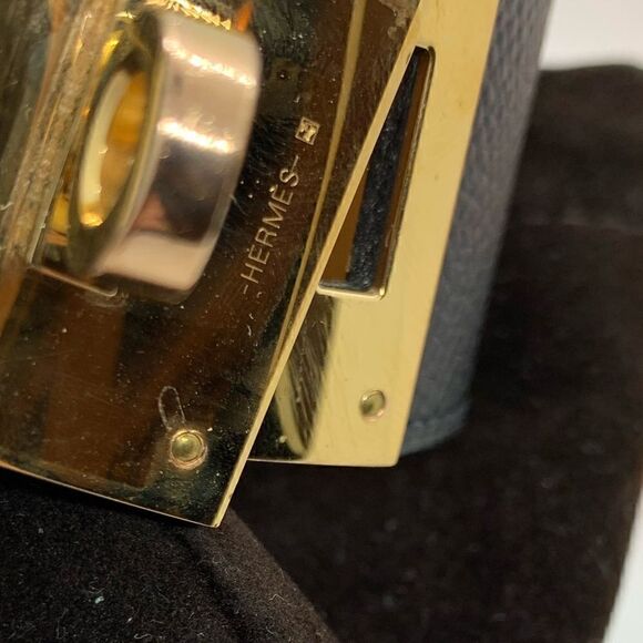 HERMÈS Black Leather & Rose Gold Hardware Bracelet - Picture 5 of 11